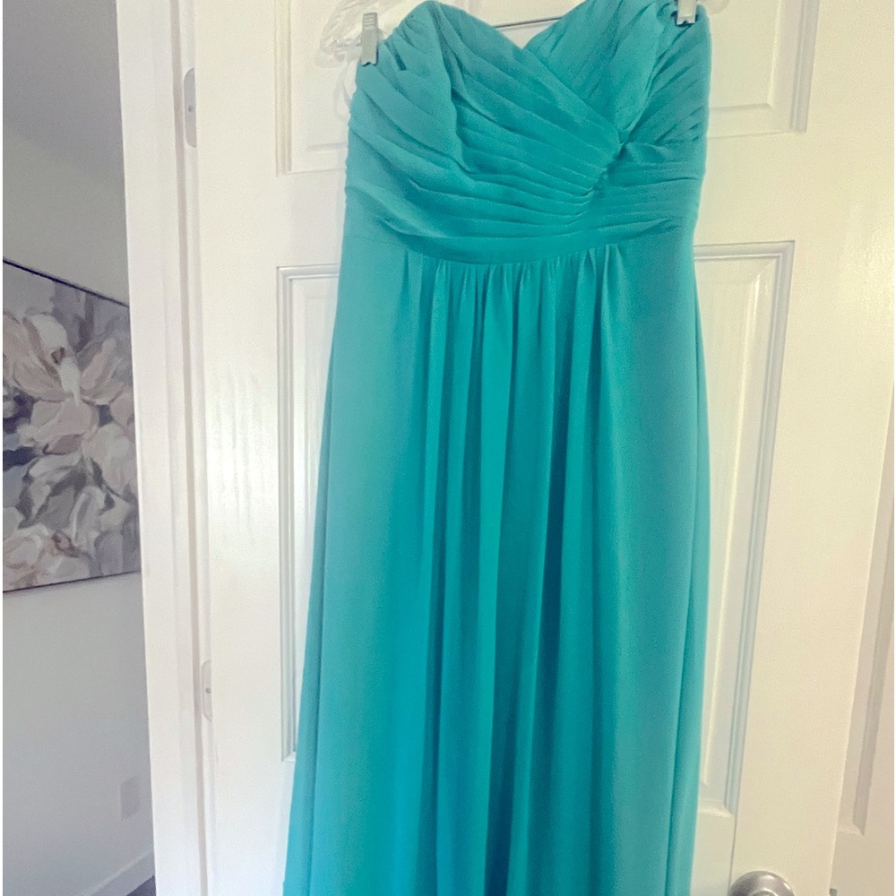 Pre-own Jazmine B2 dress size 14